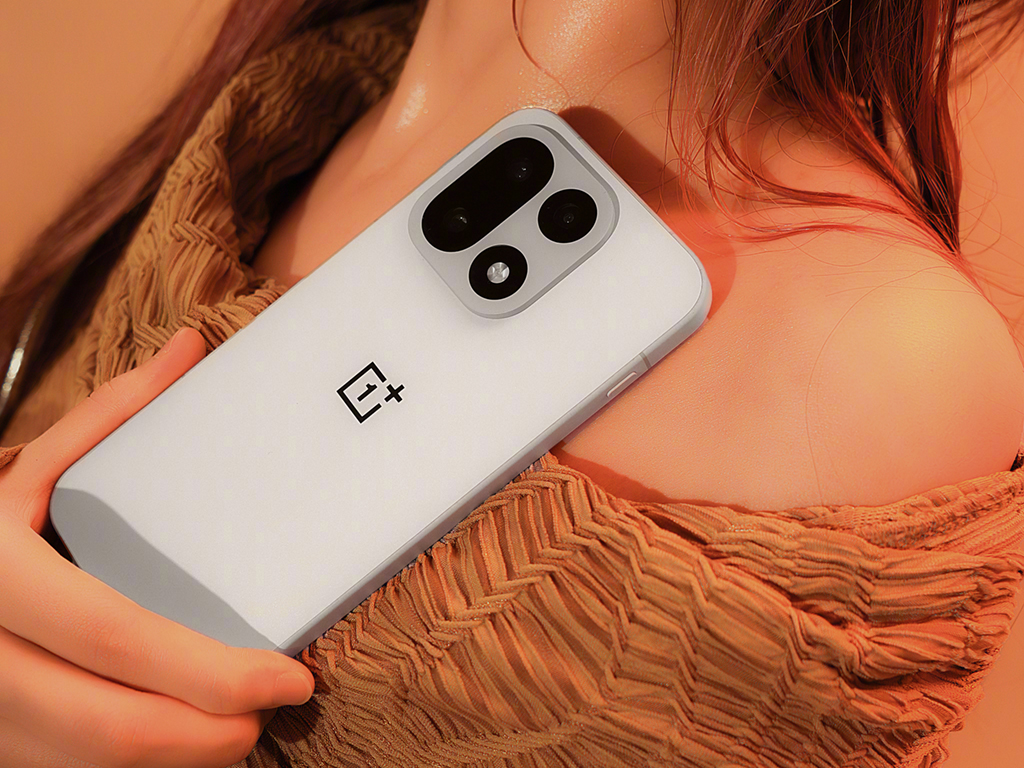 Never Settle, Until Now: OnePlus Kills OxygenOS and Retreats from the West
